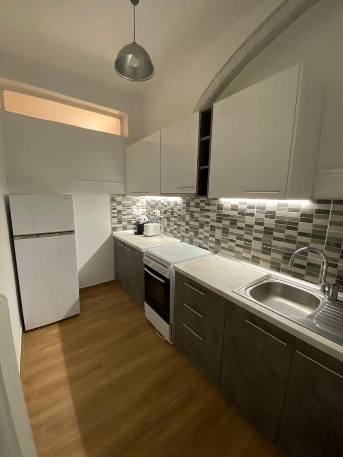 Stylish Urban Apartment By Yha Athena Bagian luar foto